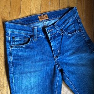 JAMES jeans